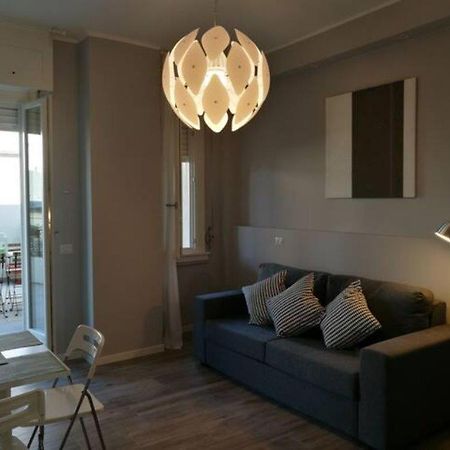 Appartamento Con Grande Terrazzo In Via Lomellina - Lome 527 Milán Exteriér fotografie